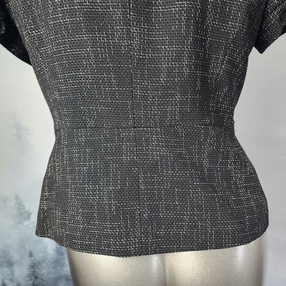 The Limited Collection Short Sleeve Puffer V-Neck Blaze | Women's Medium - Picture 10 of 15